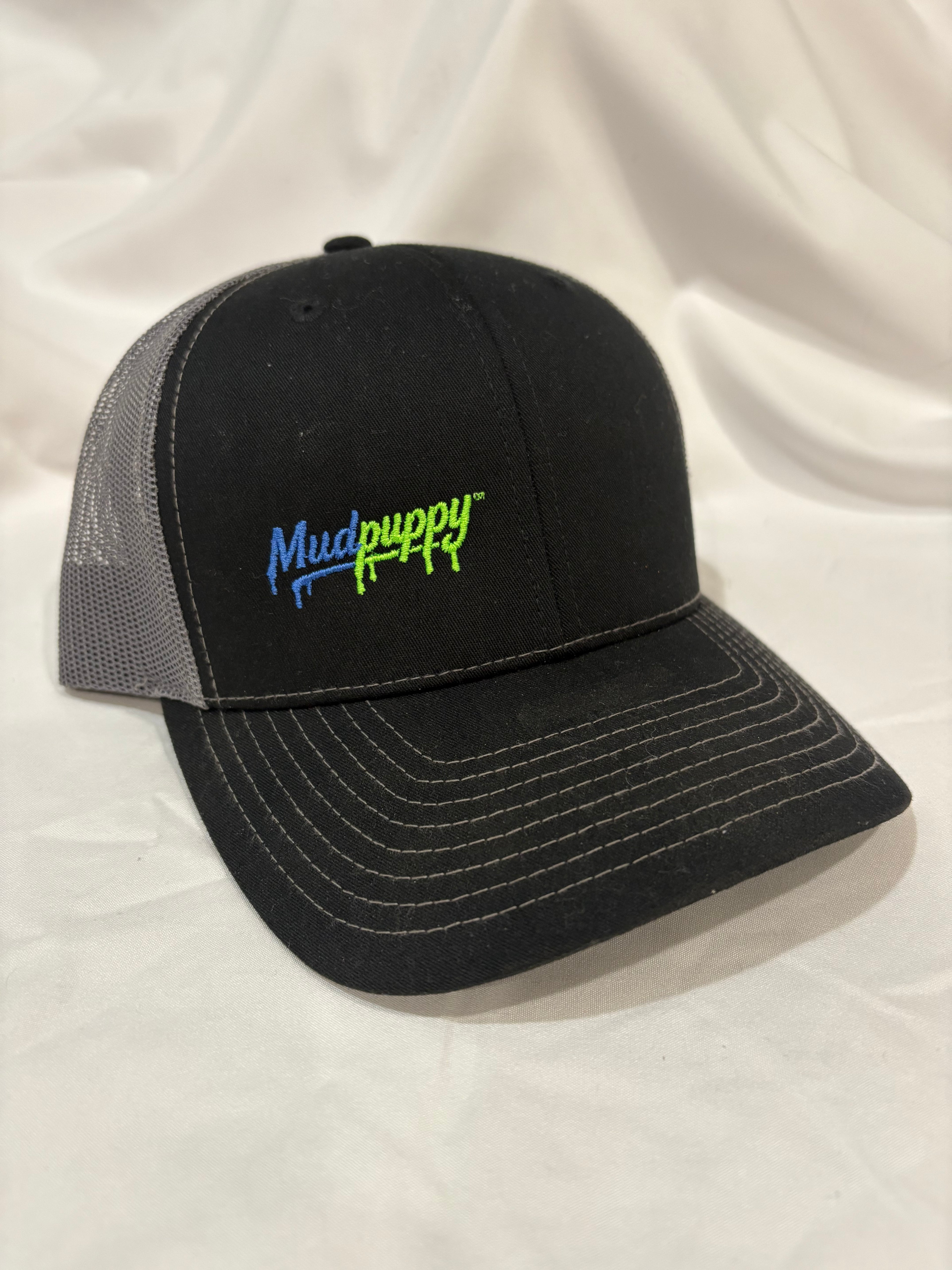 BLACK MUDPUPPY HAT